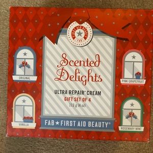 First Aid Beauty Cream Set